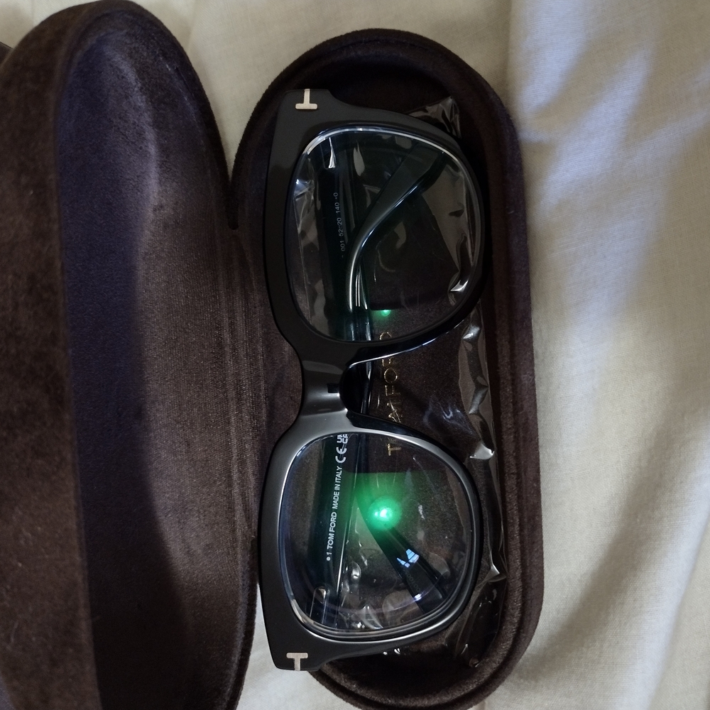Tom Ford Black Square Optical Glasses with Gold Details - Picture 8 of 11